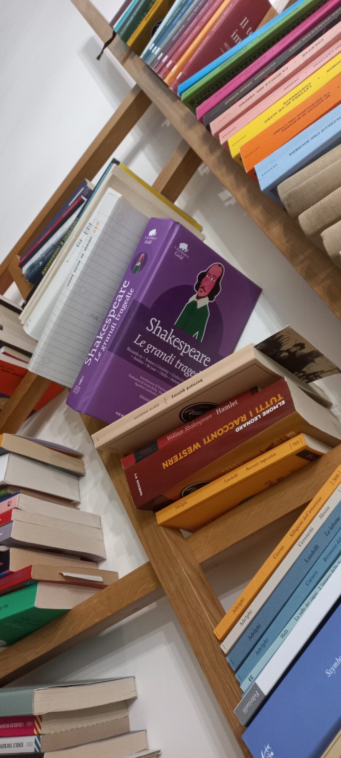 Libri.